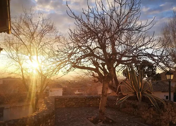 Las Cuevas Del Albaicin